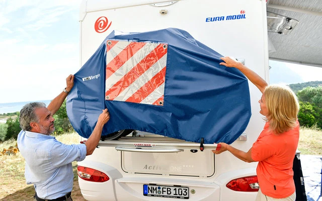 Telo Copribici Posteriore Berger Con Tasca 300D 1 Telo Copribici Posteriore Berger Con Tasca 300D